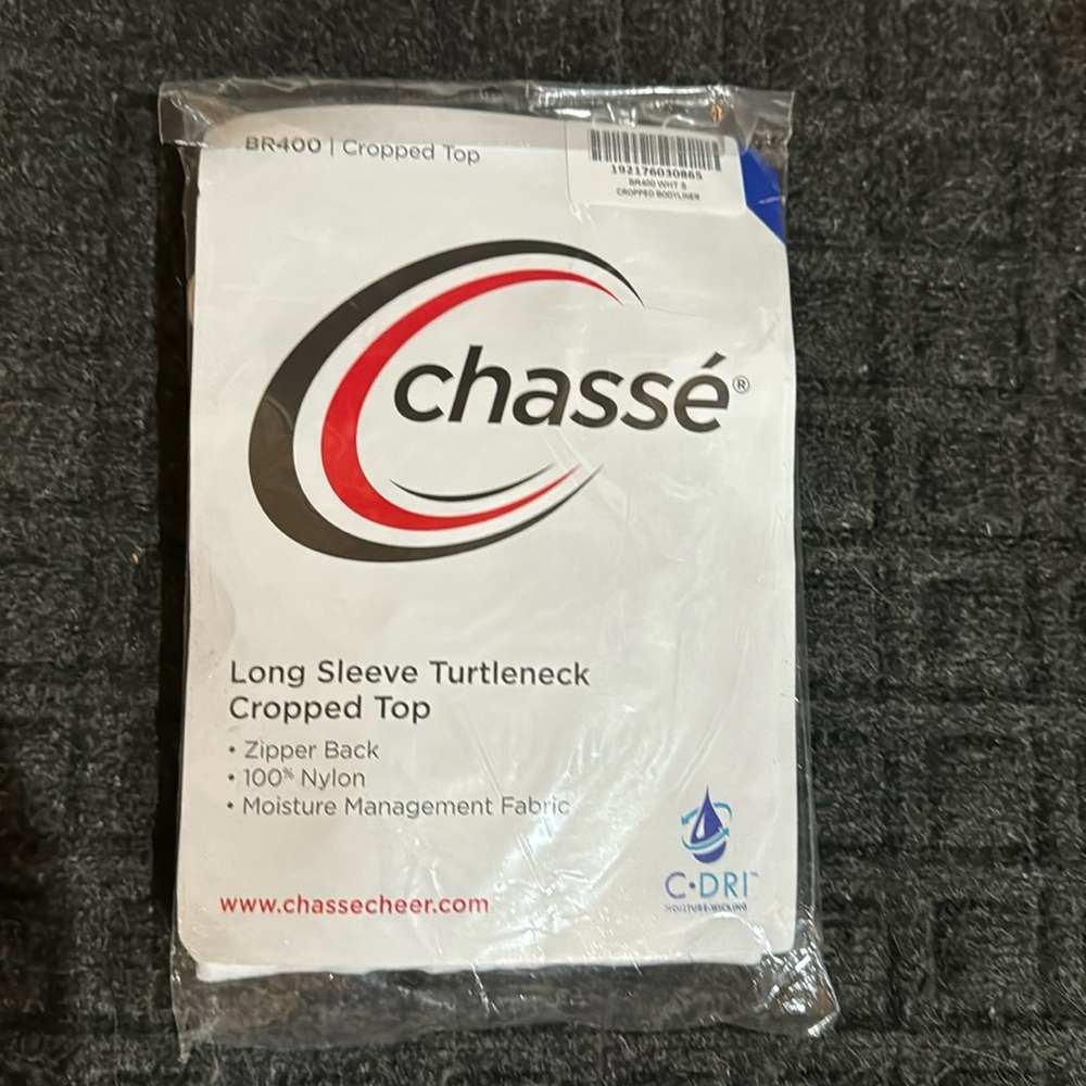 chasse long sleeve turtleneck cropped top